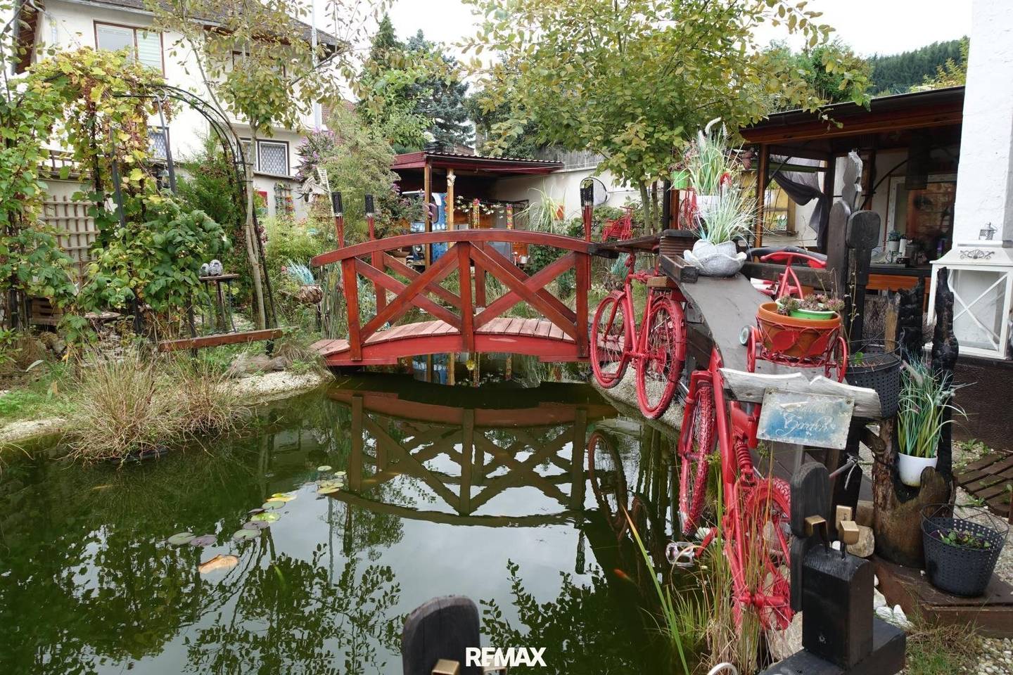 Einfamilienhaus mit 3 Wohnungen in Karl