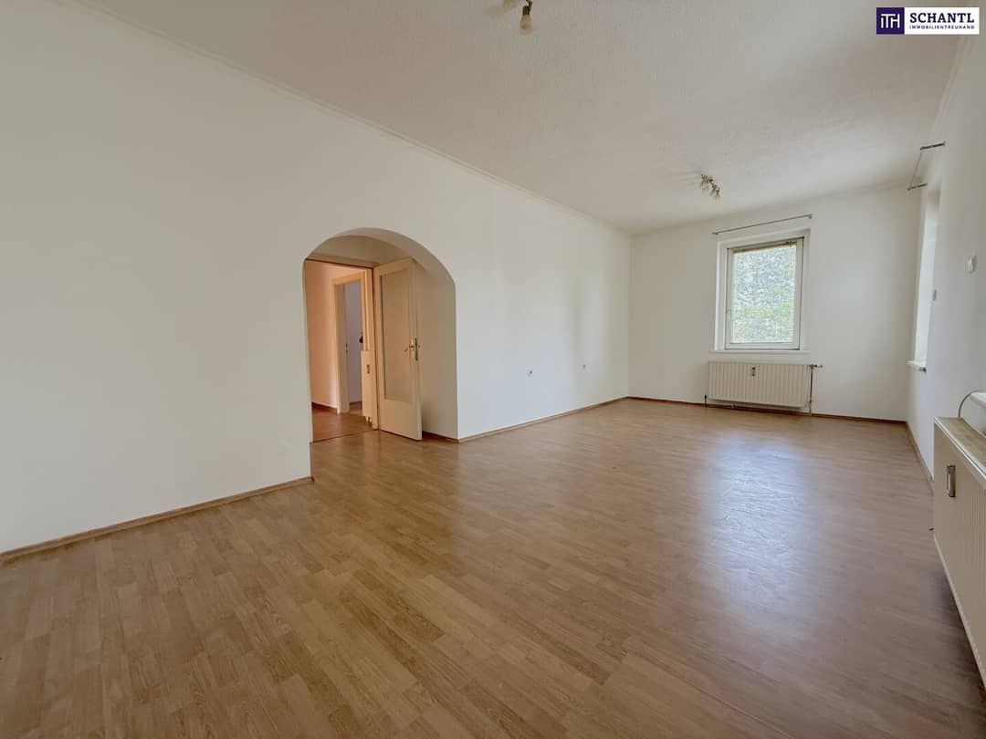 Period Apartment with Carport in Graz