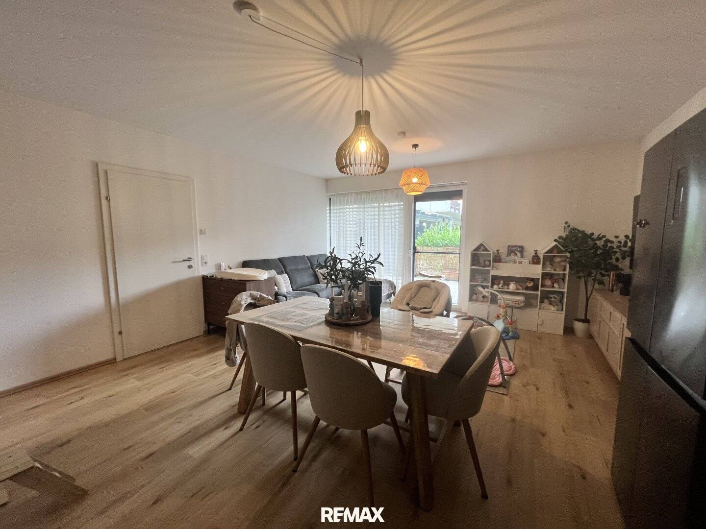 Ground floor apartment with terrace and modern kitchen