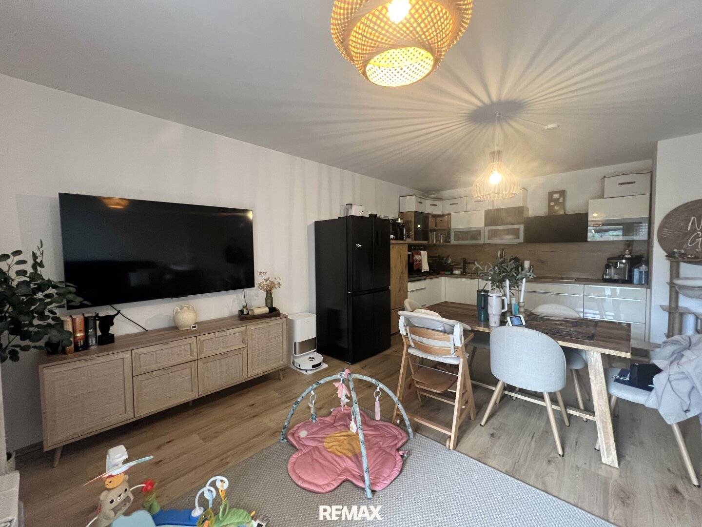 Ground floor apartment with terrace and modern kitchen