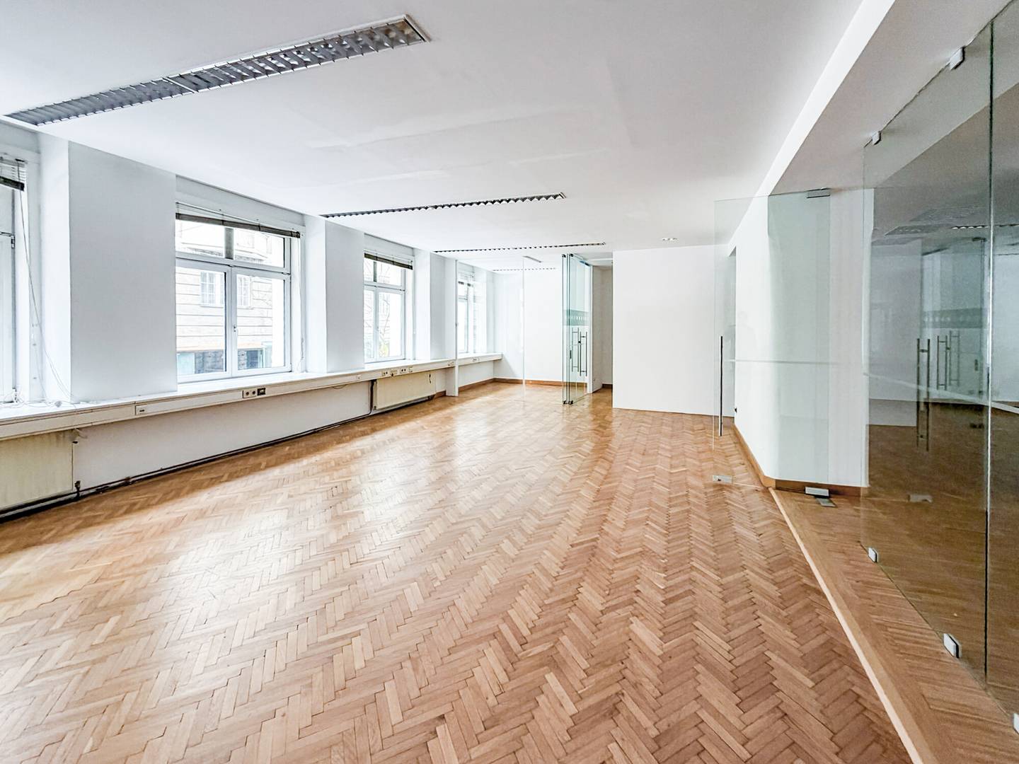 Office in Neubau – 222 m² Period Building