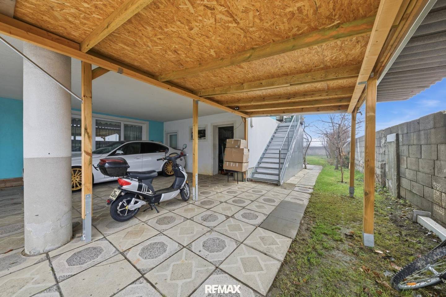 Mehrfamilienhaus mit 3 Wohneinheiten in Haschendorf