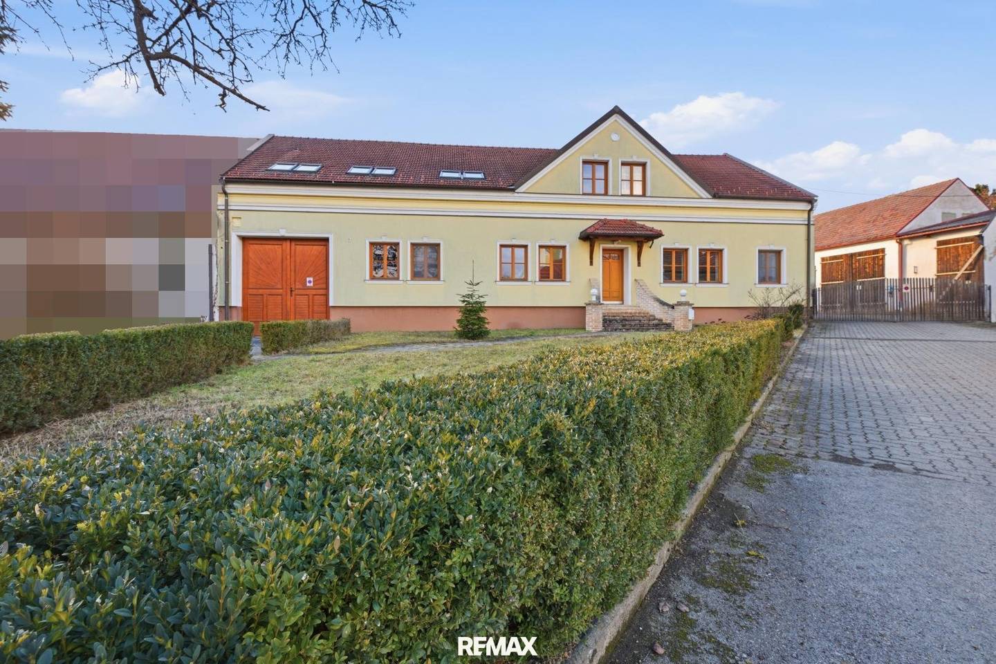 Country estate with 444 m² living space in Weinviertel