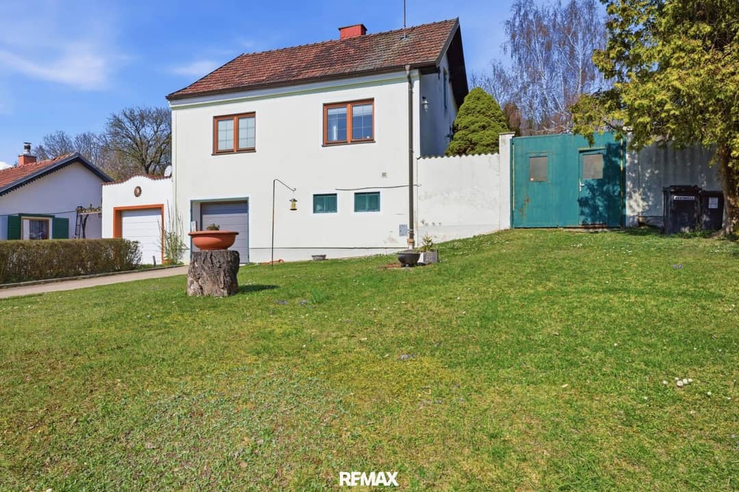 Einfamilienhaus mit Terrasse in Großweikersdorf