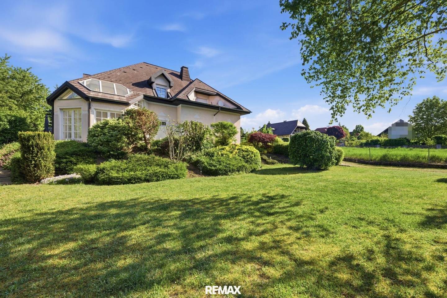 Single-family home with garden and pool
