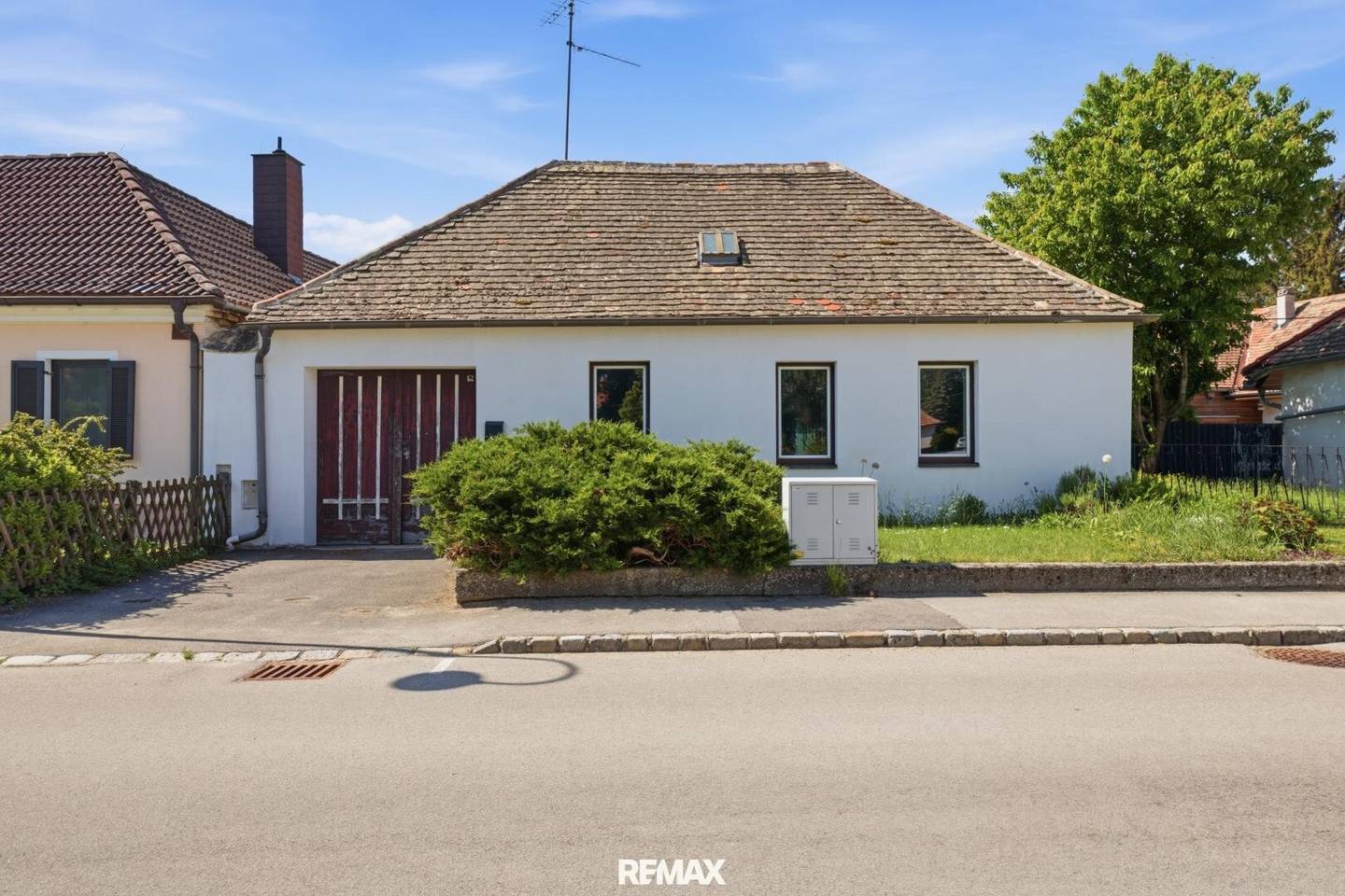 Renovierungsbedürftiges Bauernhaus mit Garten