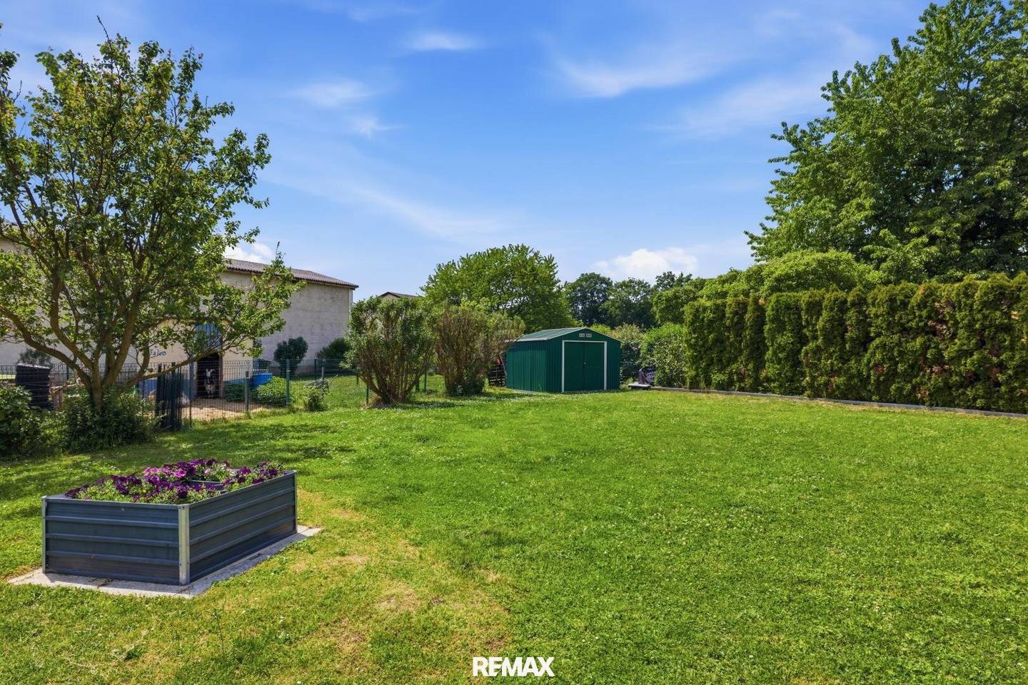 Family Home with Pool in Breitenwaida