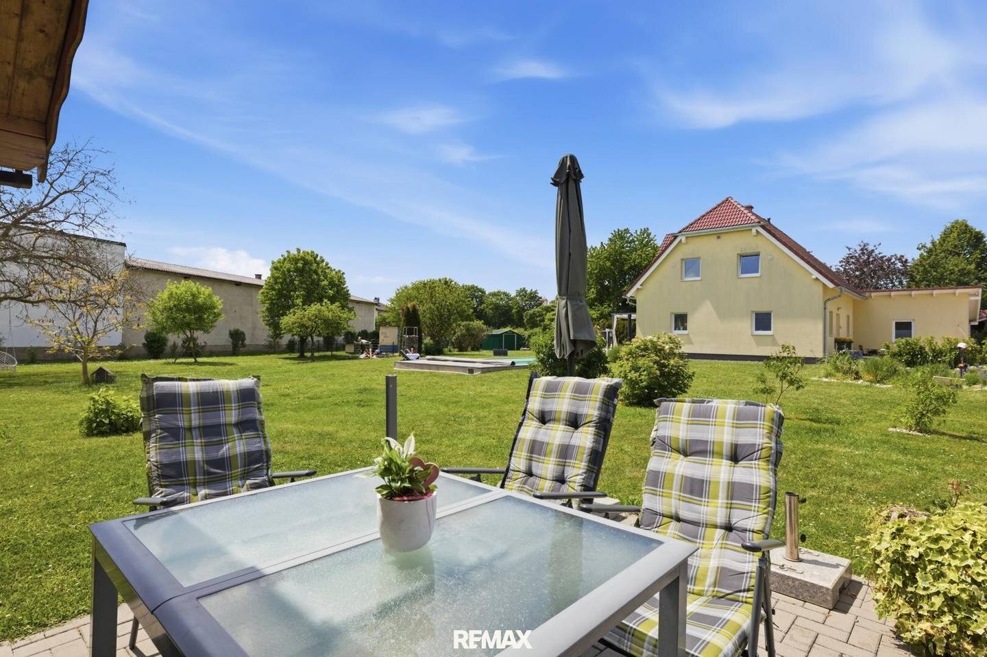 Family Home with Pool in Breitenwaida