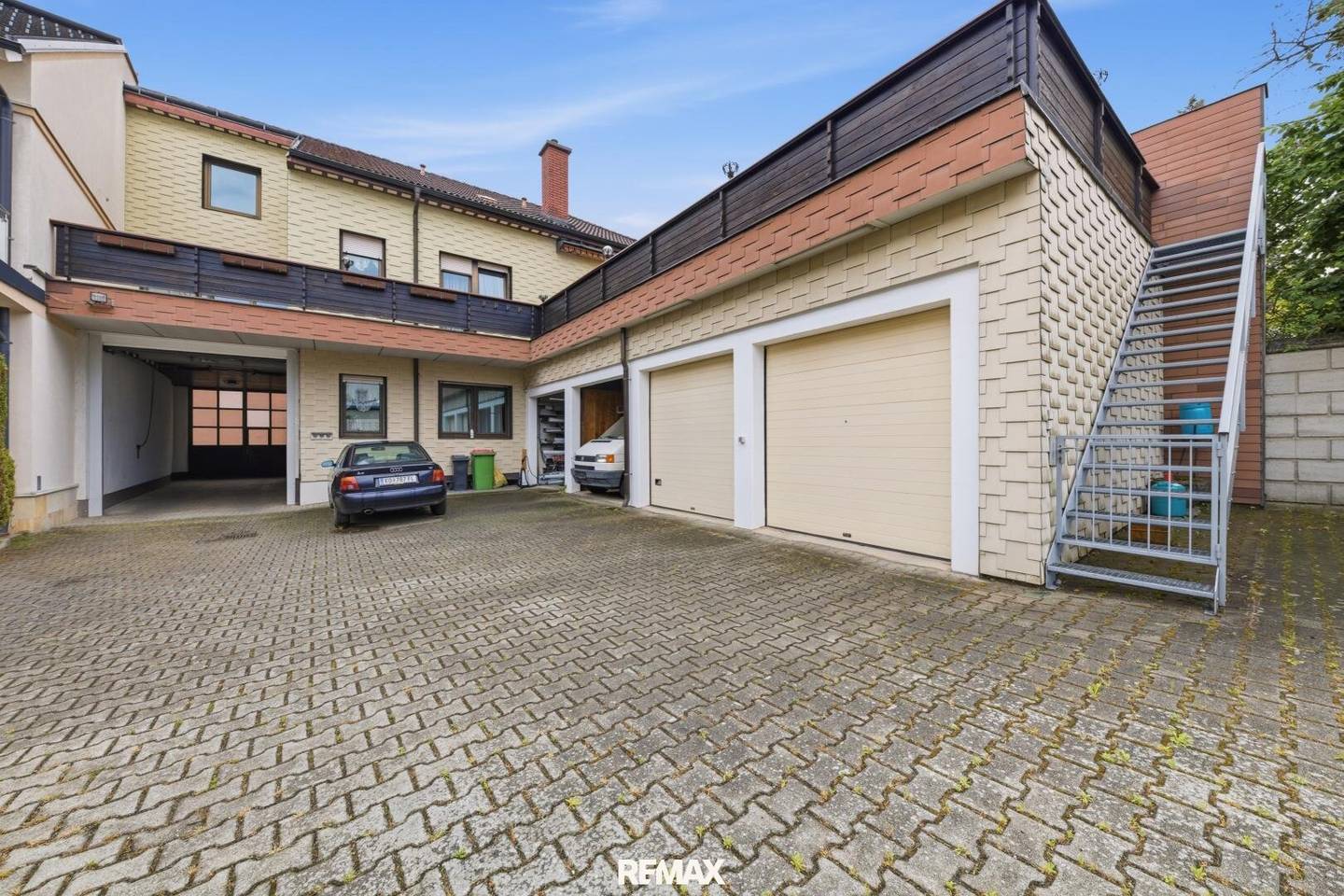 Residential and Commercial Building in Korneuburg Center