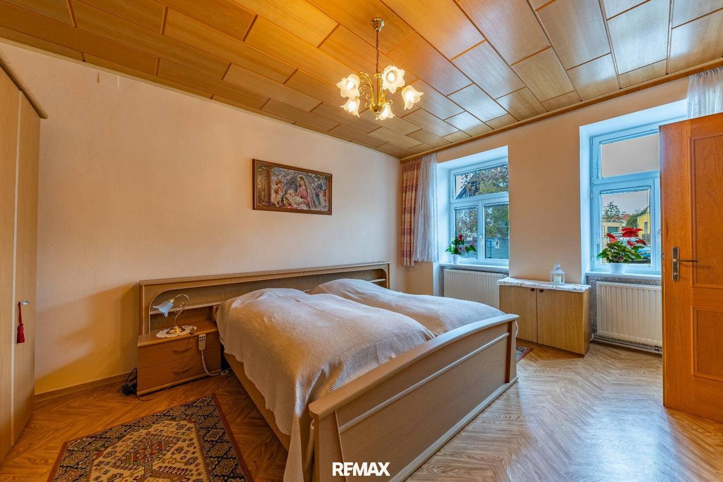 Property with Guest House and Courtyard in Obernalb
