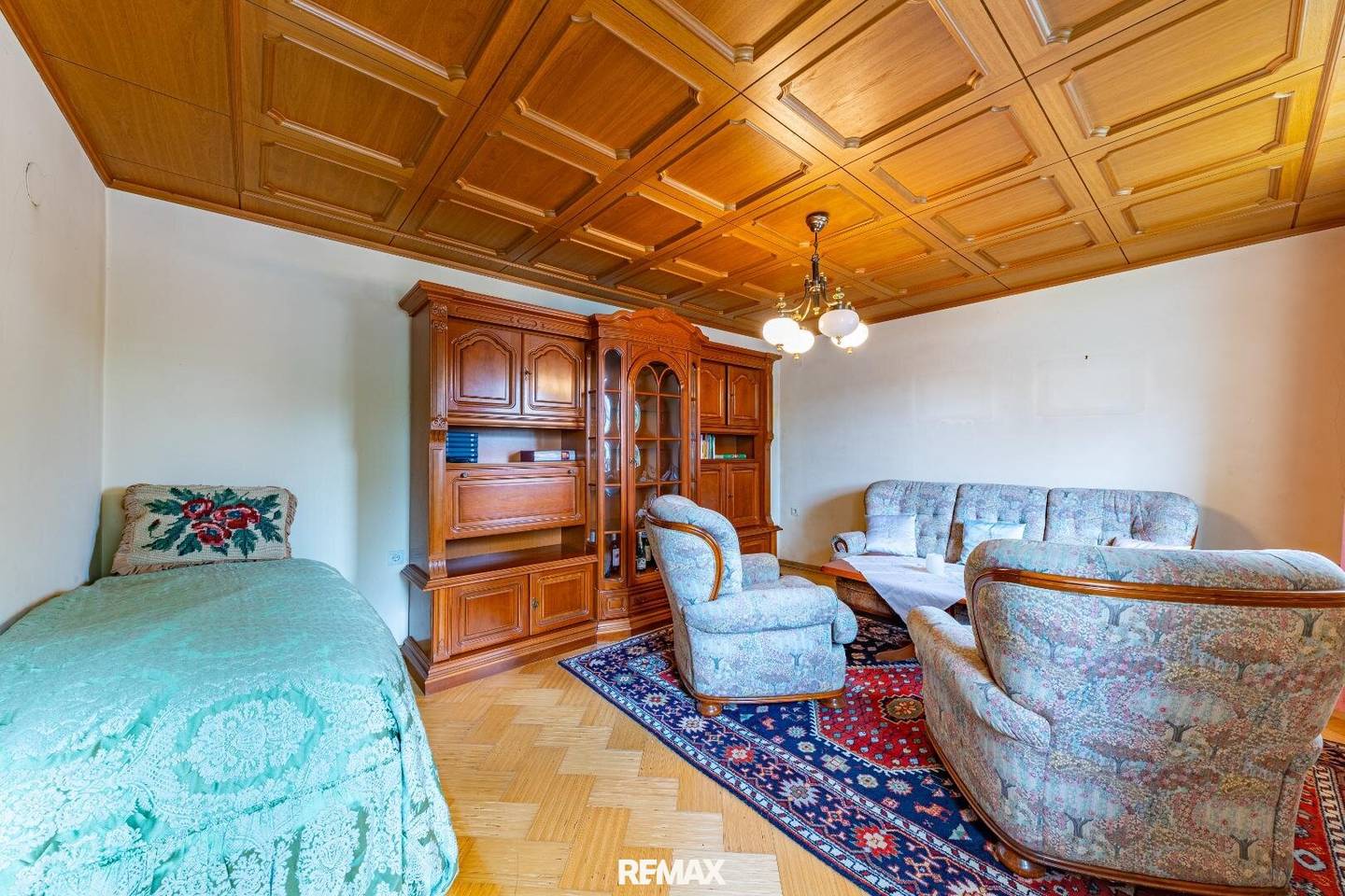 Charming Country House with Garden in Großkadolz
