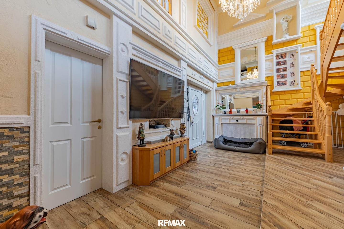 Estate with 229 m² in Pernersdorf