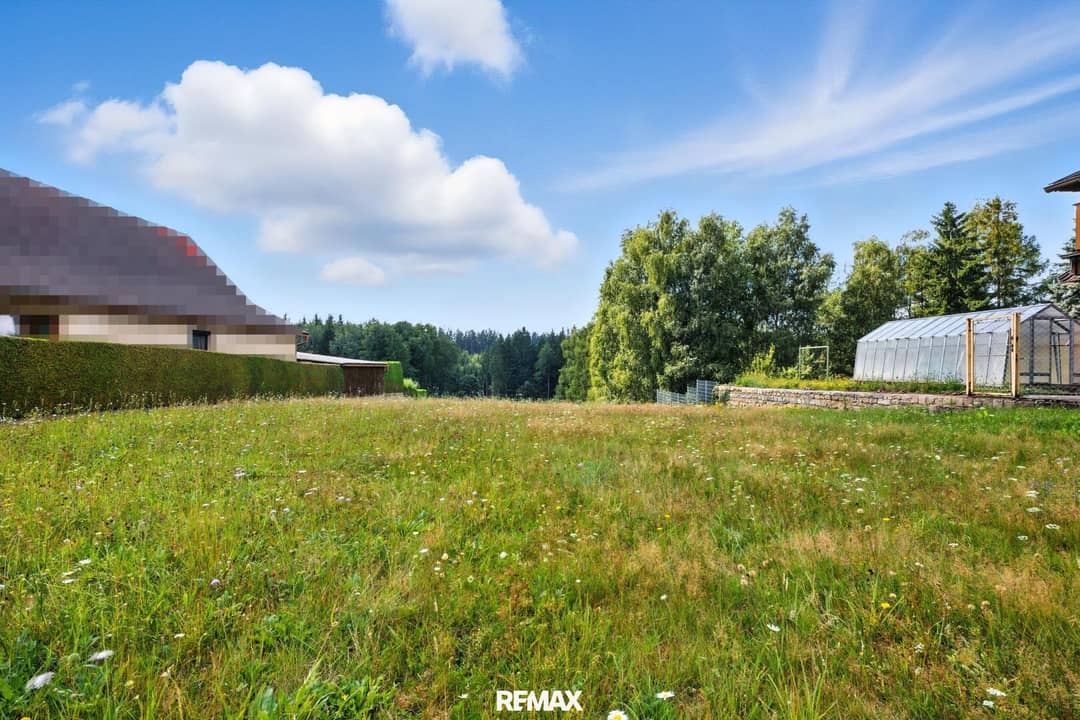 Spacious Building Plot in Kleedorf