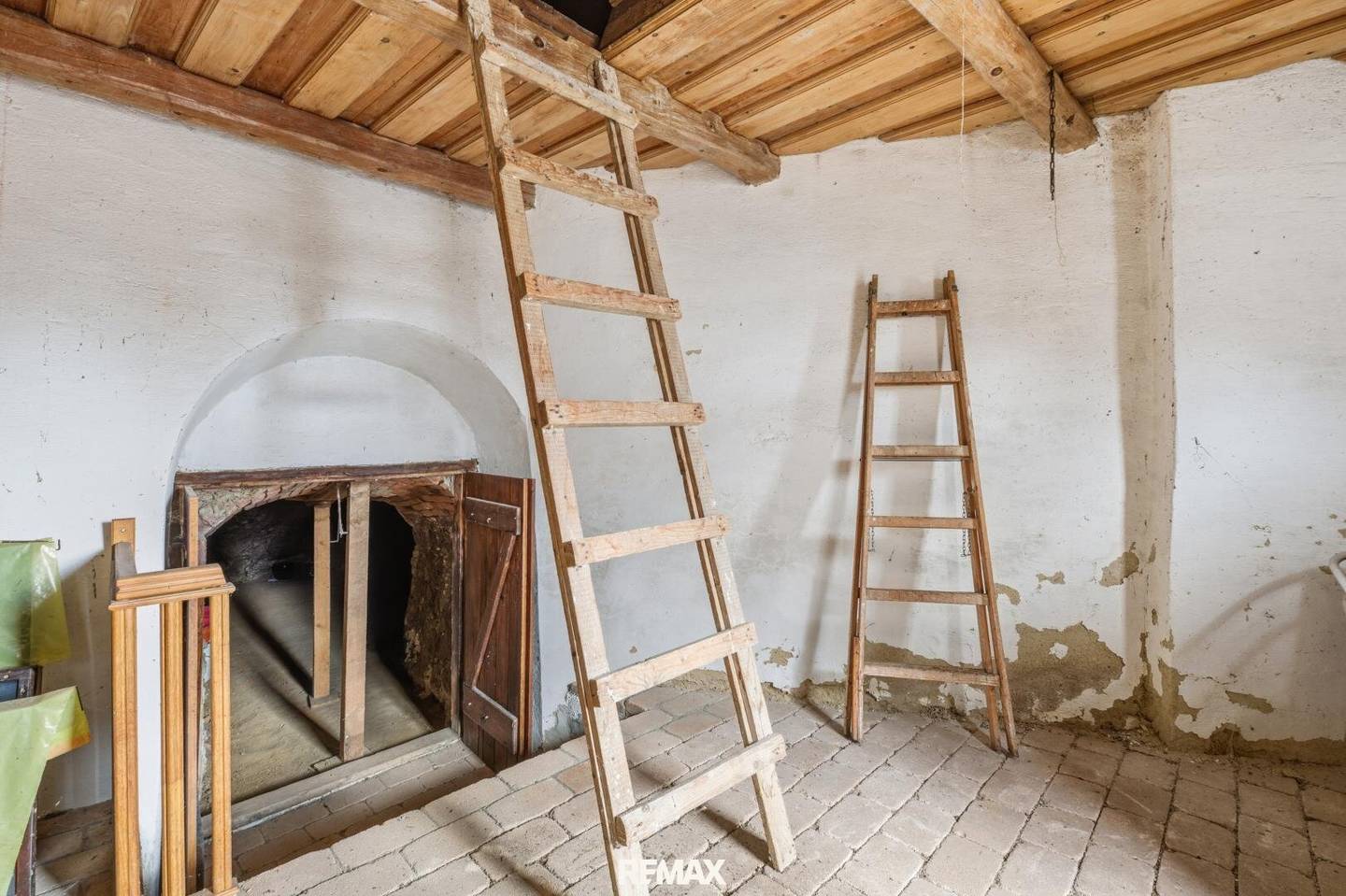 Presshaus mit Weinkeller in Nappersdorf