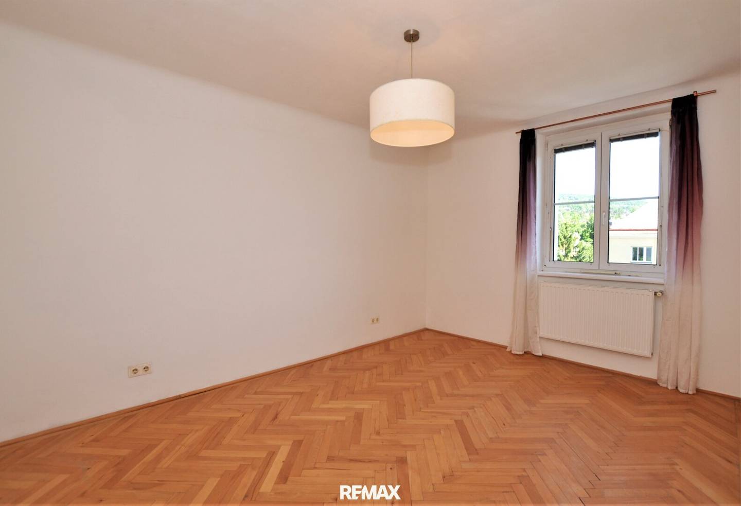 Apartment in green surroundings with open kitchen near U4