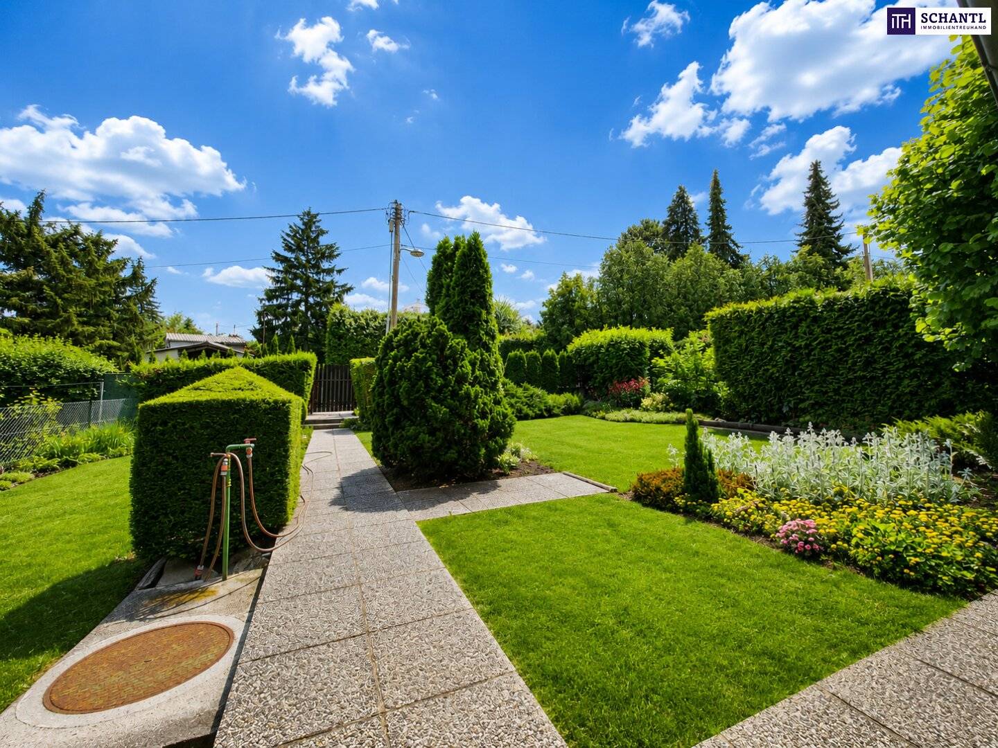 Grünes Refugium in Hietzing – Kleines Haus mit traumhaftem Eigengarten am Jennerplatz | Jetzt besichtigen!