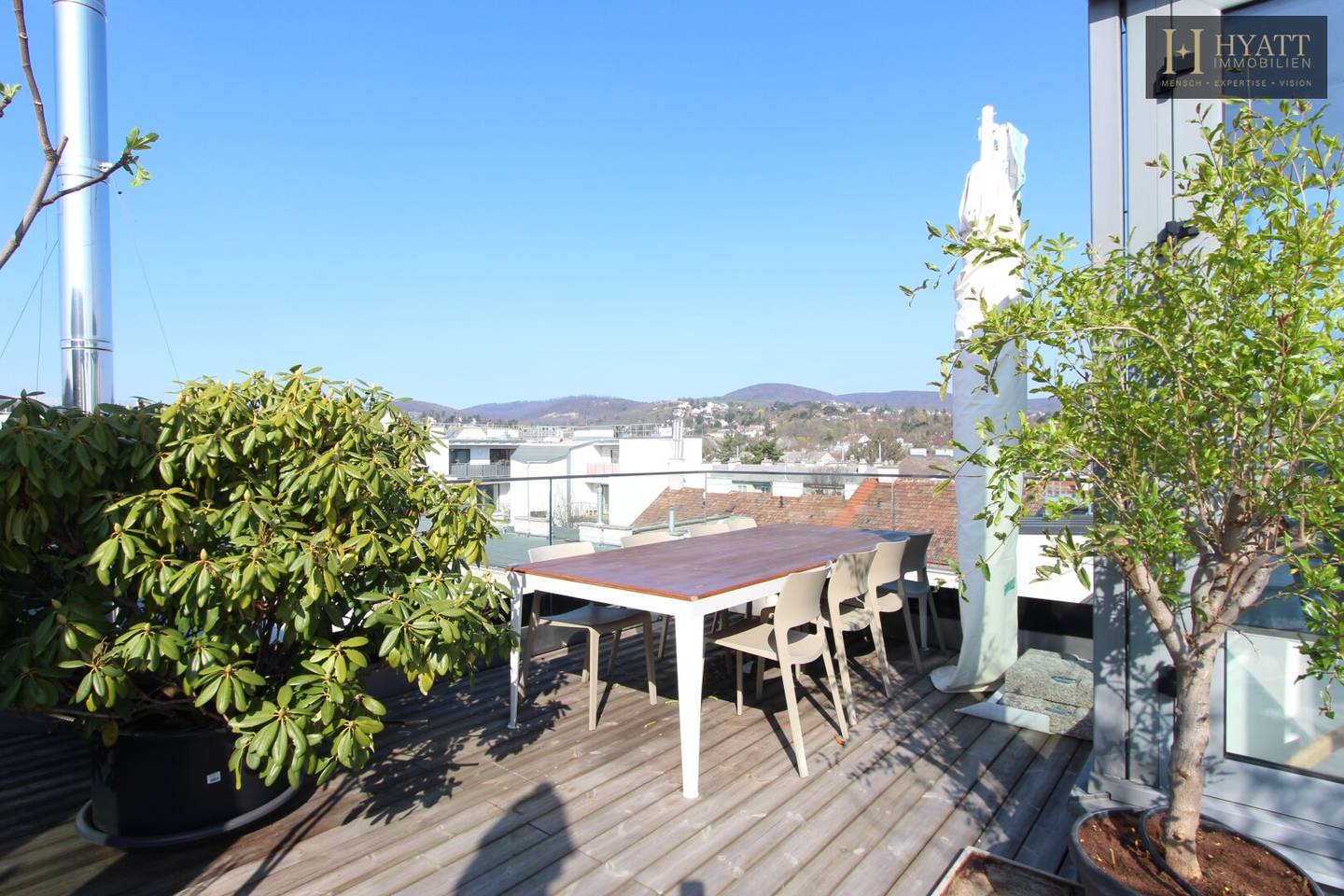 Penthouse with roof terrace sauna and view