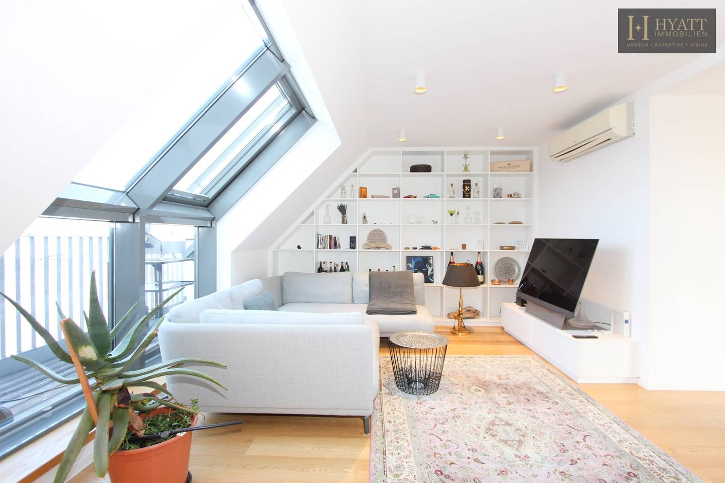 Penthouse with roof terrace sauna and view