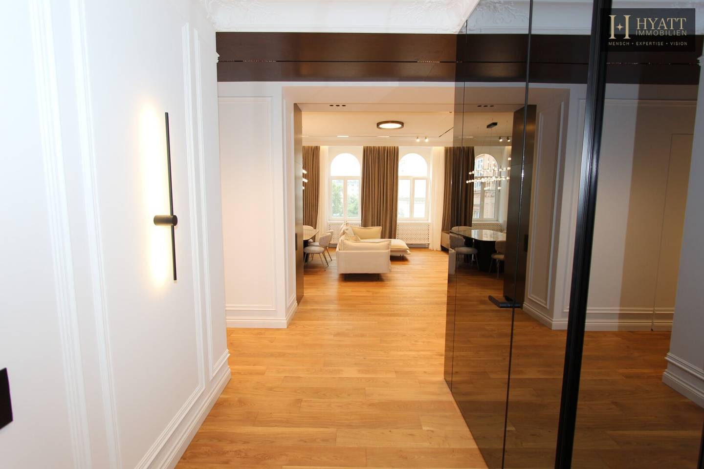 Apartment vintage jewel with Donaukanal view