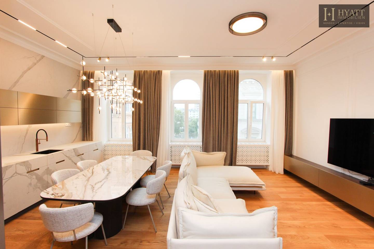 Apartment vintage jewel with Donaukanal view