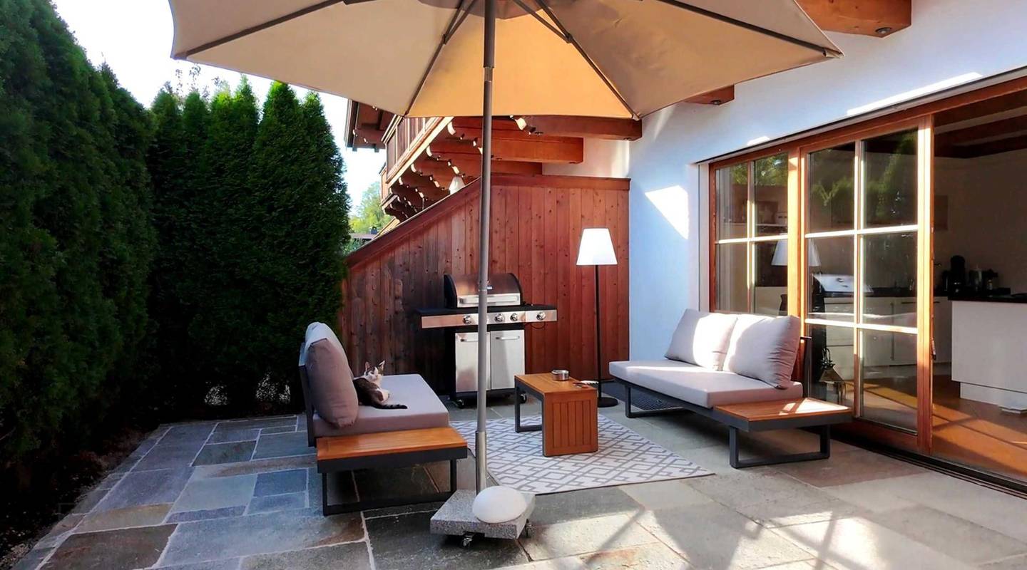 Ground floor apartment quiet terrace near golf