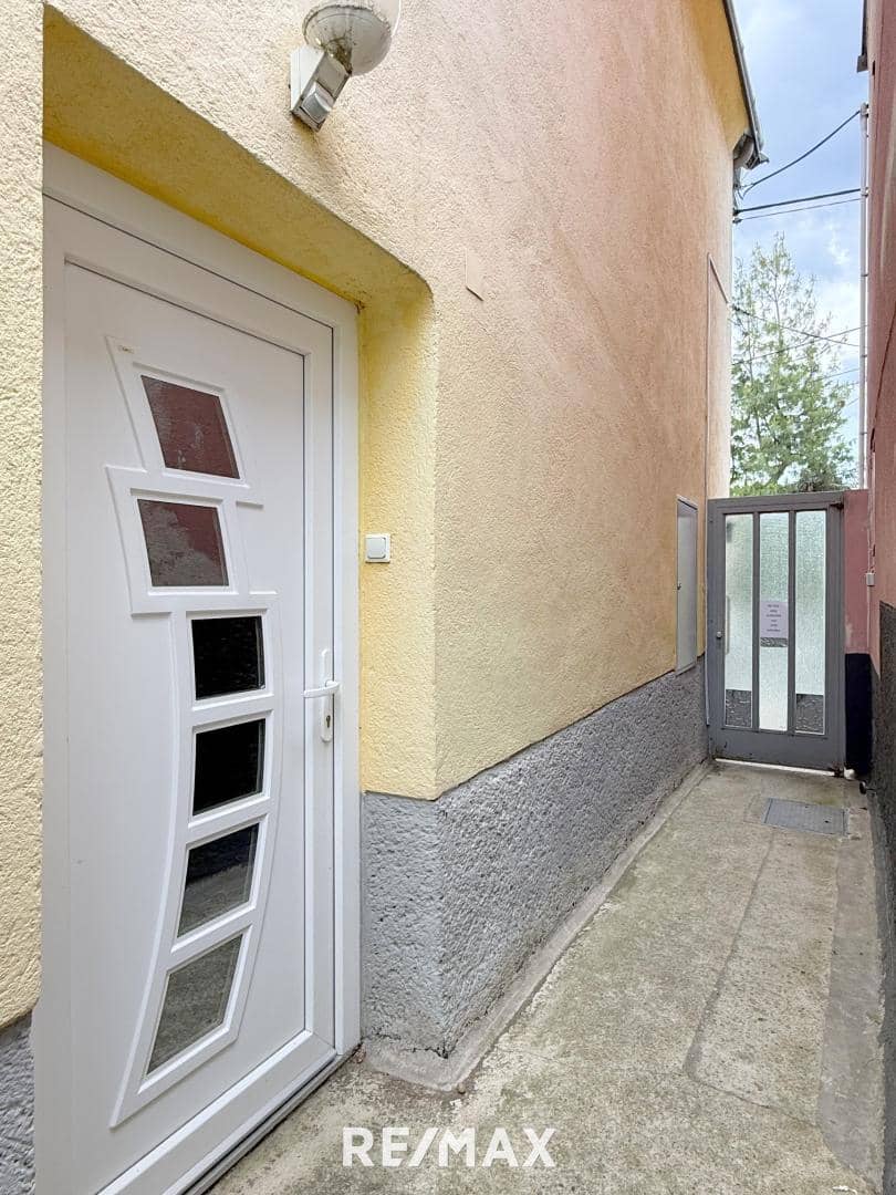 Ground floor apartment in quiet location with terrace