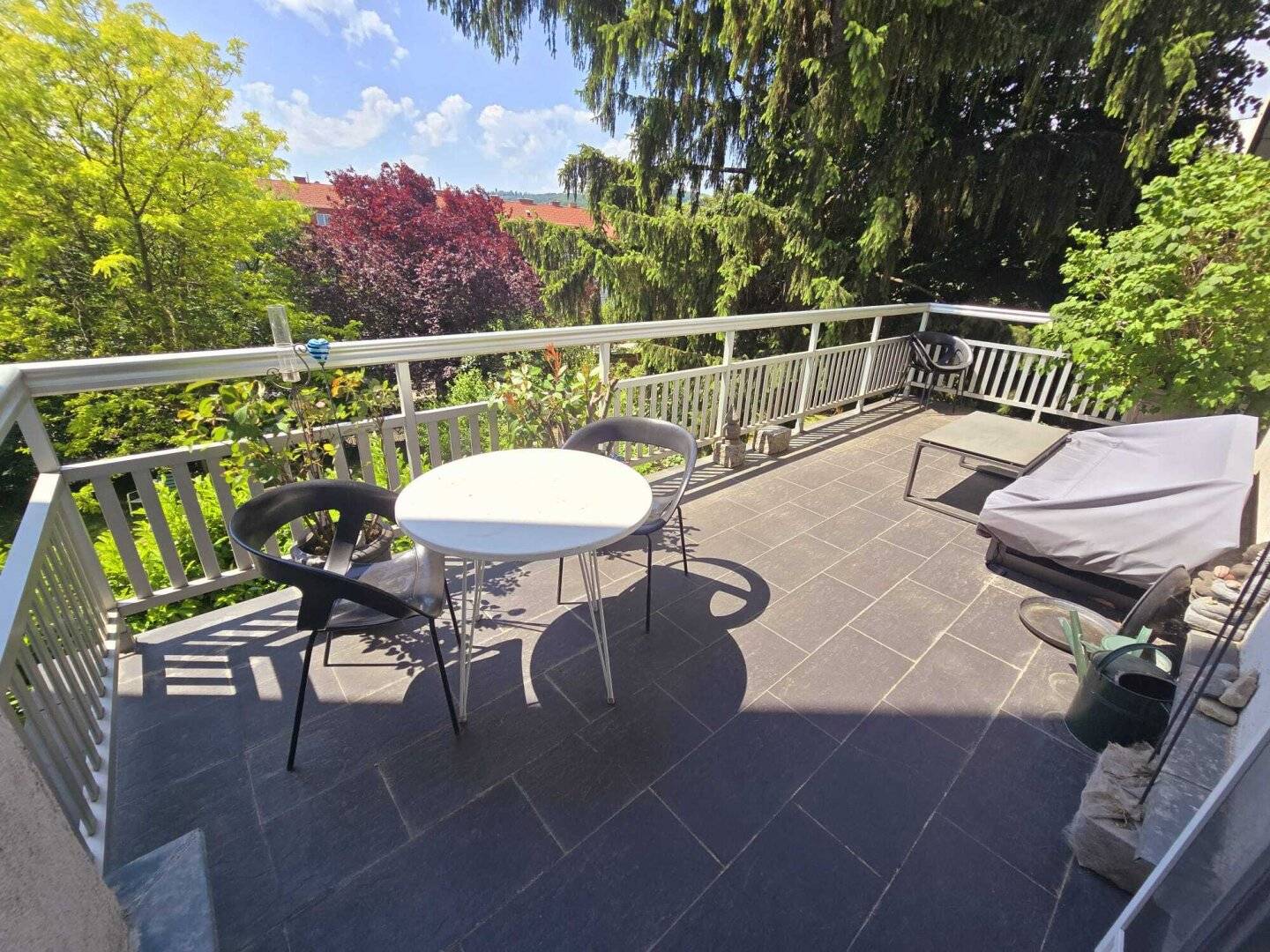 Wohnung mit Südwestterrasse und Kamin im Altbau