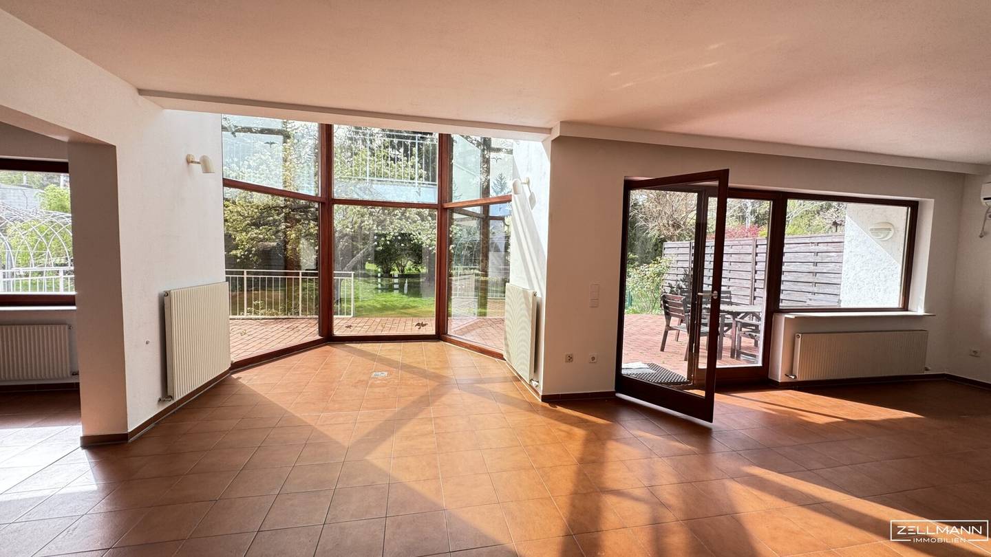 Family house with dream garden in an absolute green quiet location | ZELLMANN IMMOBILIEN