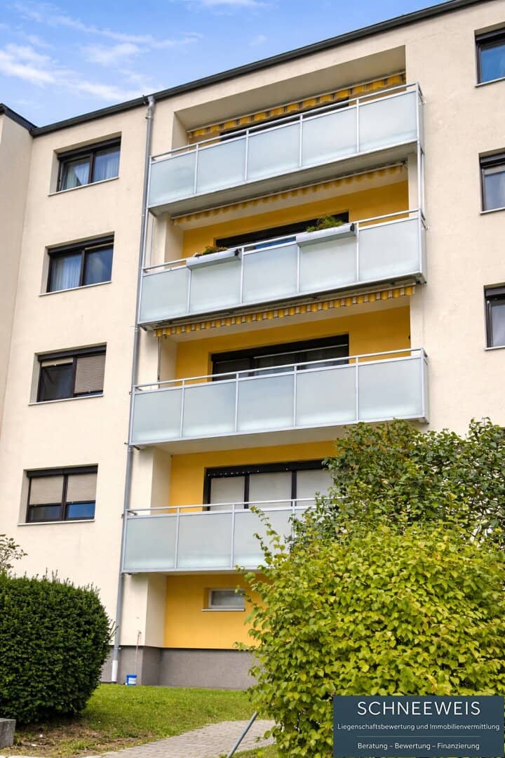Vermietete 3 Zimmer Wohnung mit Loggia und Fernblick