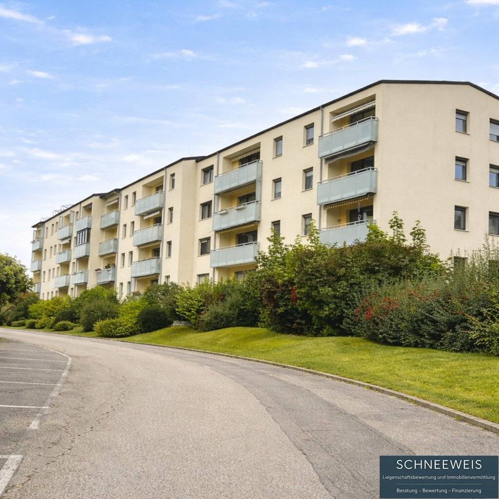 Vermietete 3 Zimmer Wohnung mit Loggia und Fernblick