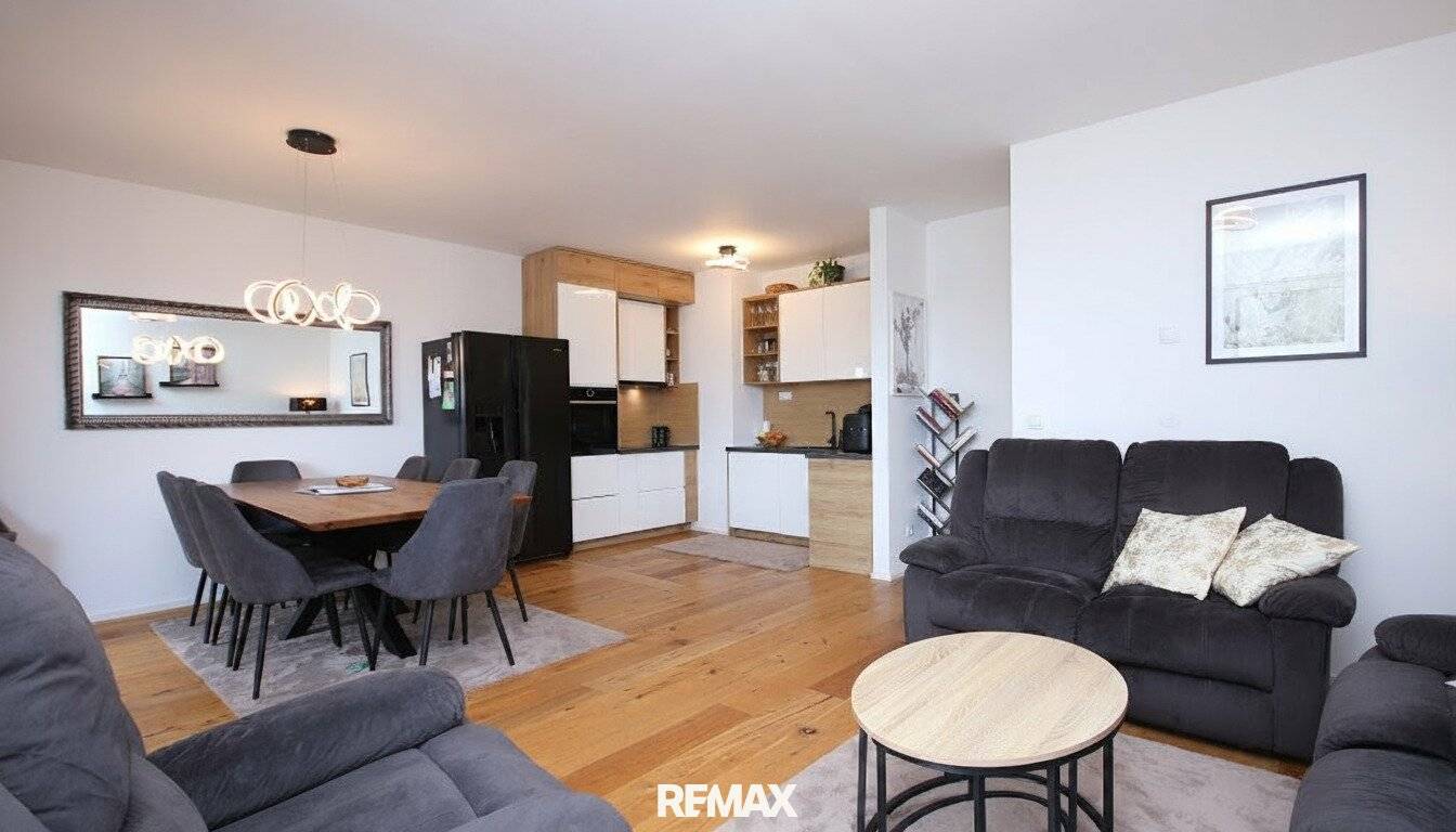 Helle 4 Zimmer Wohnung mit Südterrasse und Tiefgarage