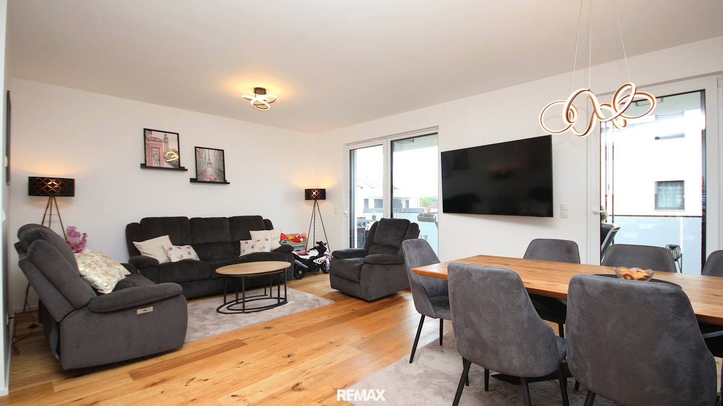Helle 4 Zimmer Wohnung mit Südterrasse und Tiefgarage