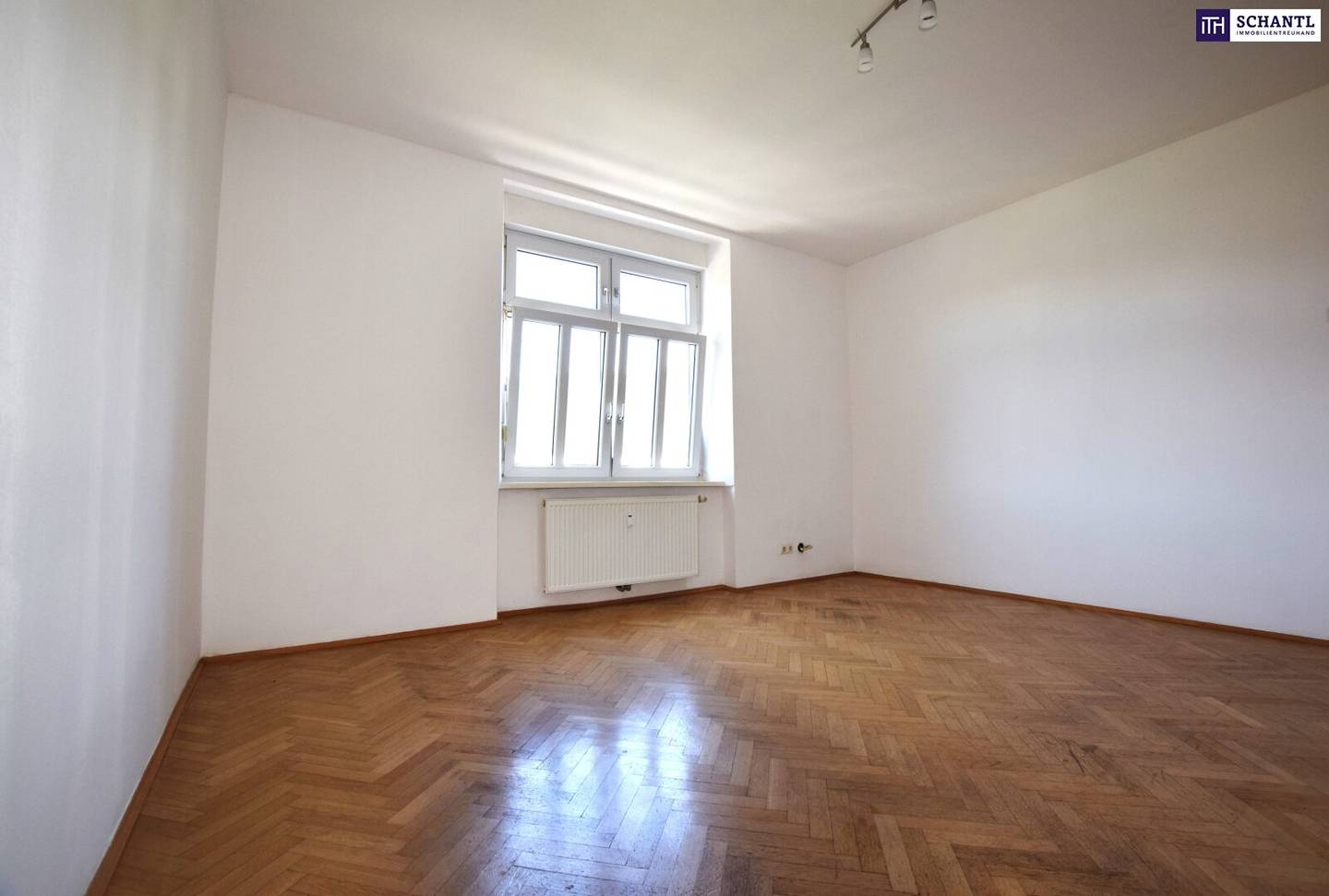 Investor apartment in prime location with balcony and green view