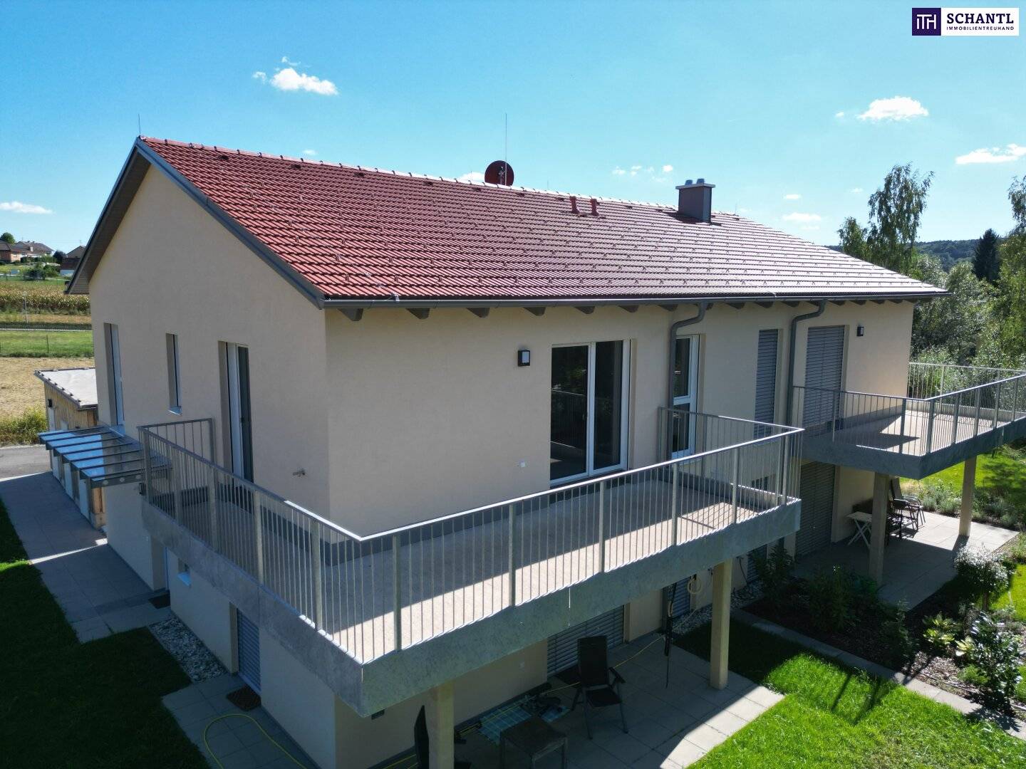 Erdgeschosswohnung Erstbezug mit großem Garten