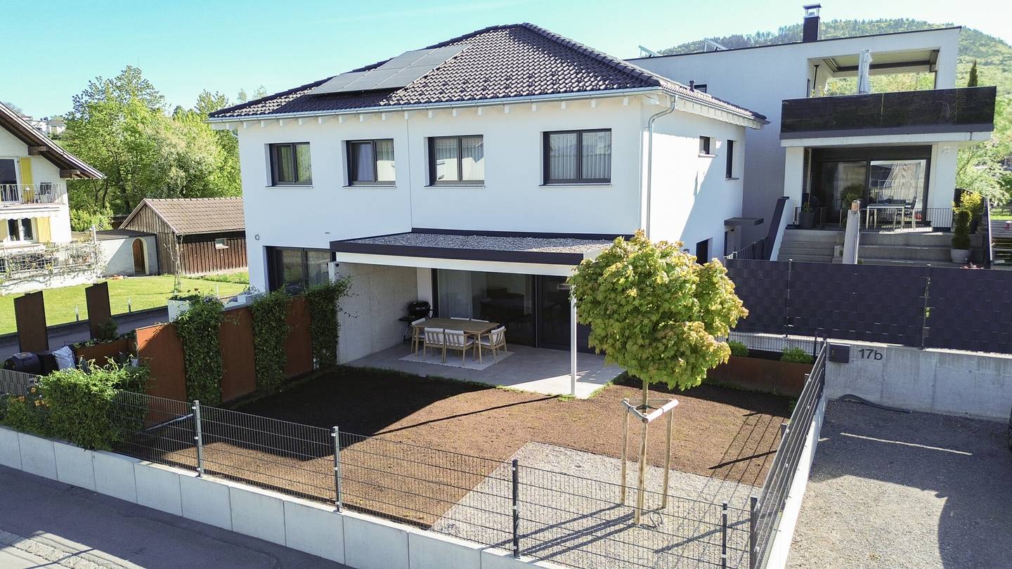 Neuwertige Doppelhaushälfte in Koblach