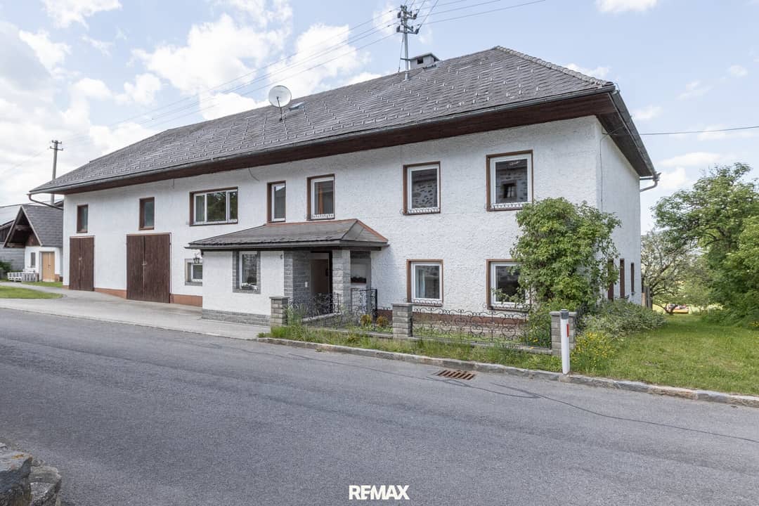 Two-Family House in Julbach with Garden