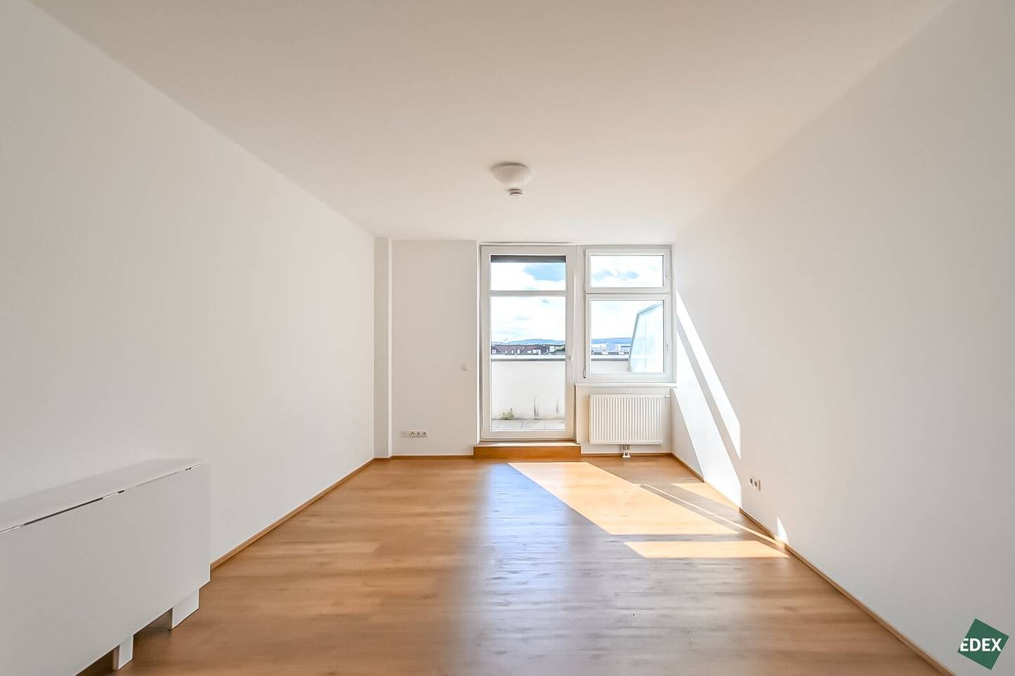 ÄRZTEZENTRUM SIEBENHIRTEN - Große Arztpraxis Nähe U6