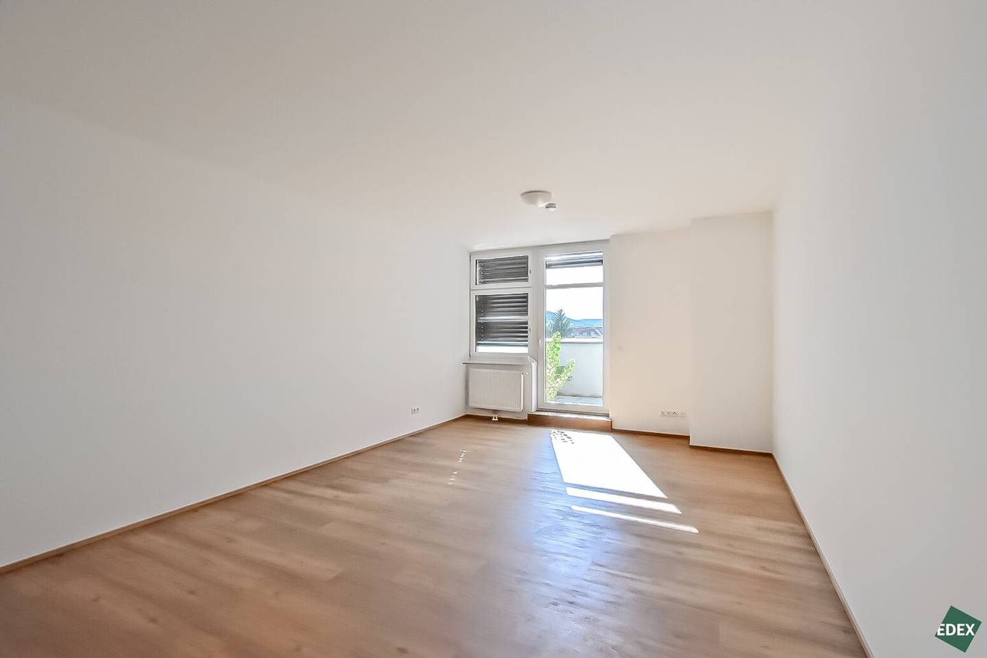 ÄRZTEZENTRUM SIEBENHIRTEN - Große Arztpraxis Nähe U6
