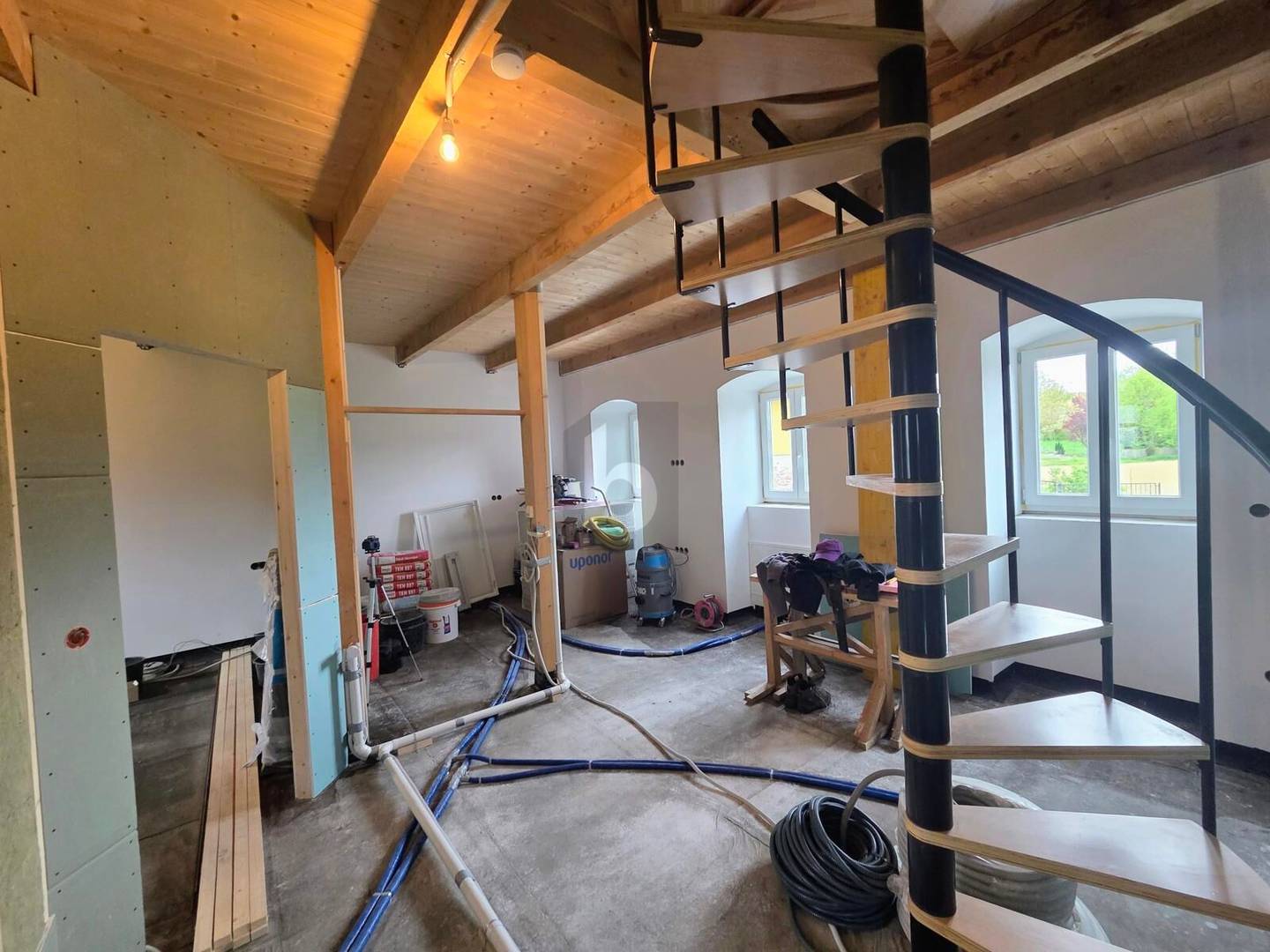 Familienwohnung mit Garten und Sanierungspotenzial