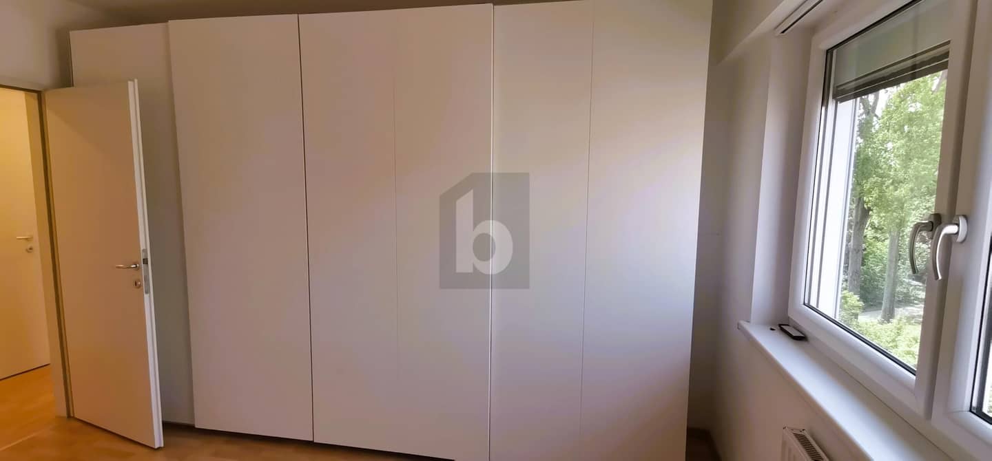 Lichtdurchflutete Wohnung mit 3,80 m Raumhöhe und Südbalkon