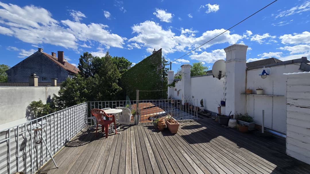153m² Period Apartment with Terrace in Mödling