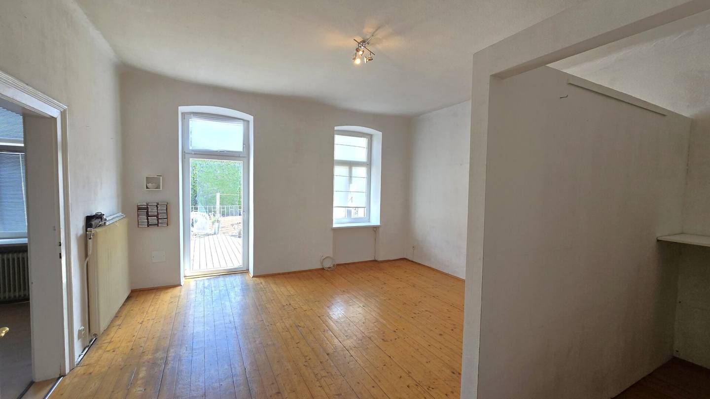 Wohnung mit großzügiger Terrasse im Innenhof