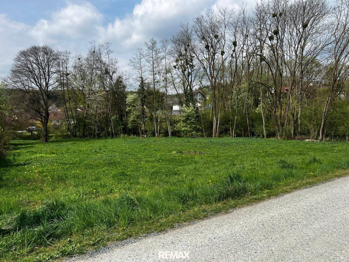 Baugrundstück 1.776 m² in Neuberg