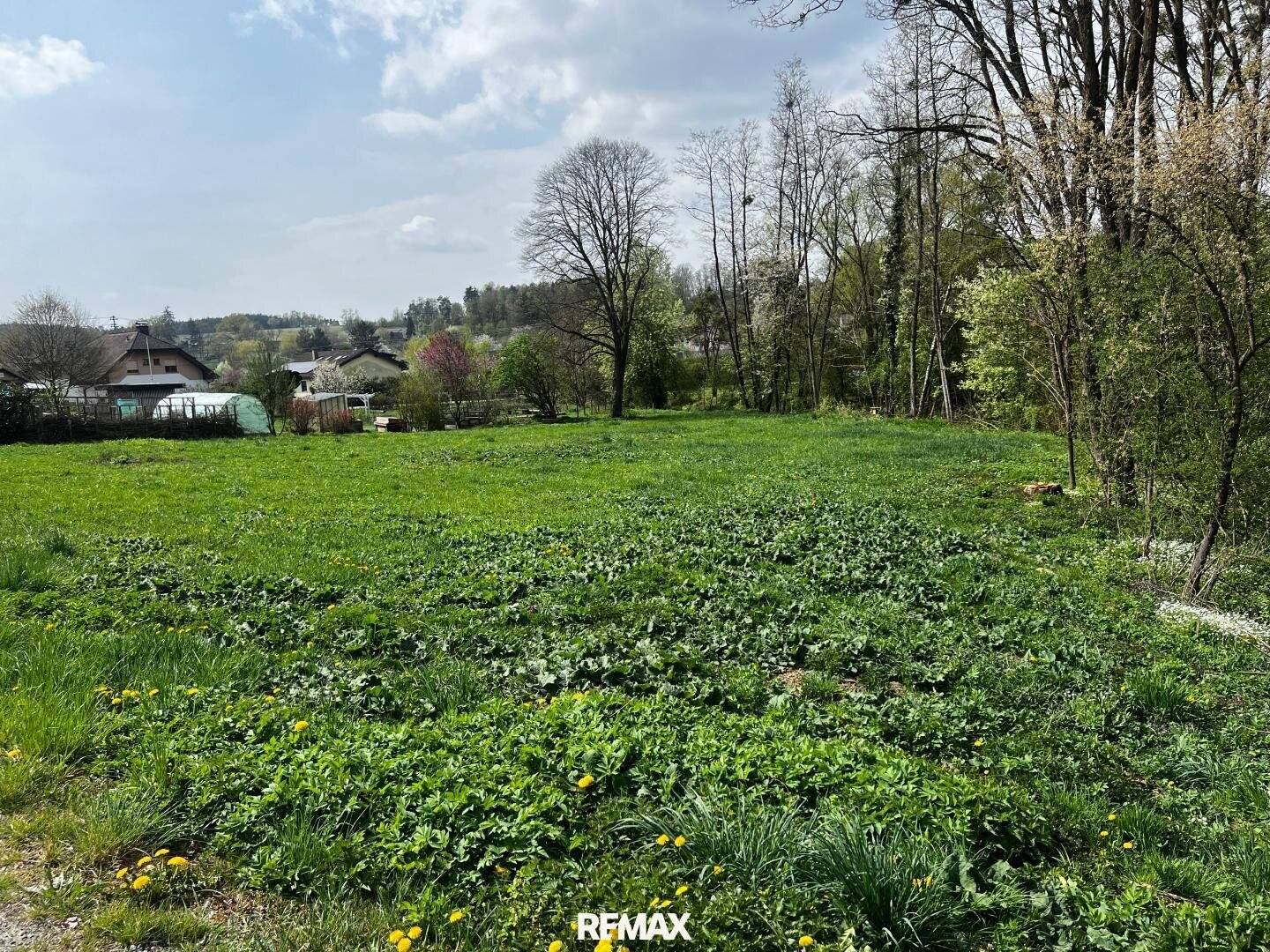 Baugrundstück 1.776 m² in Neuberg