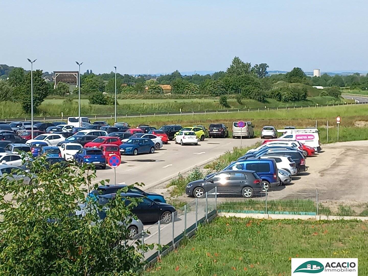 10,000 m² Commercial Plot in Pixendorf
