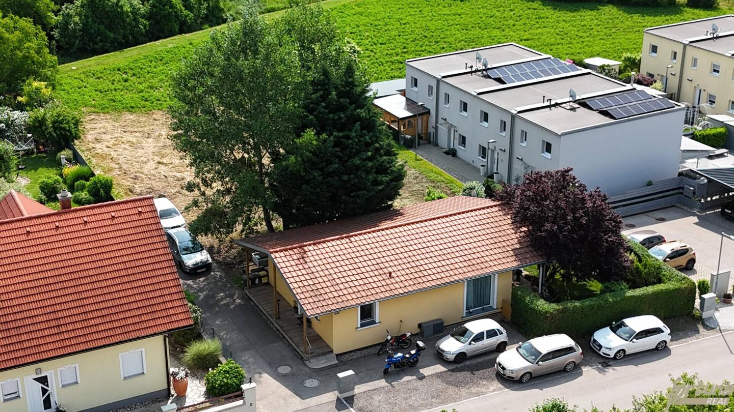 Bungalow mit Terrasse und Stellplatz in Langenlois