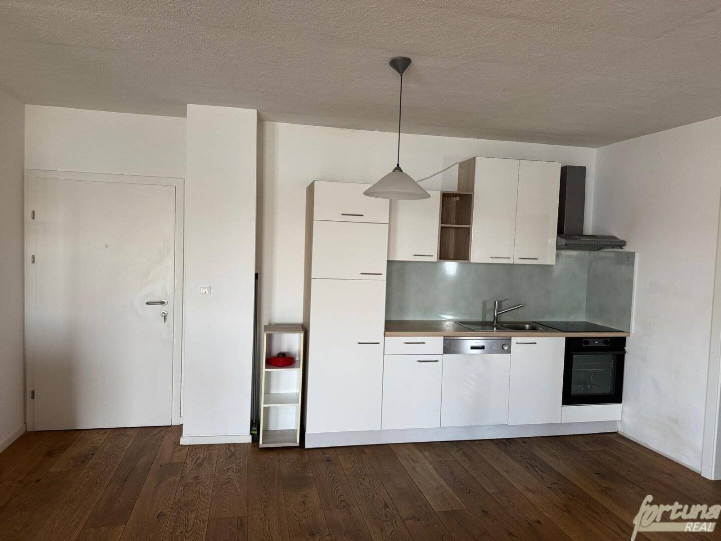 Apartment directly on the Danube with balcony