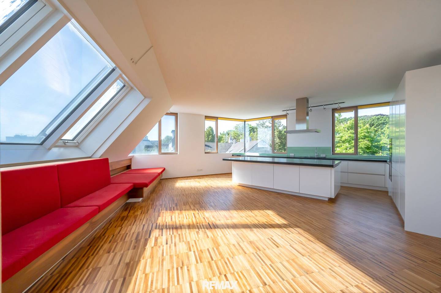 Unfinished Loft Floor 188 m² in Mödling