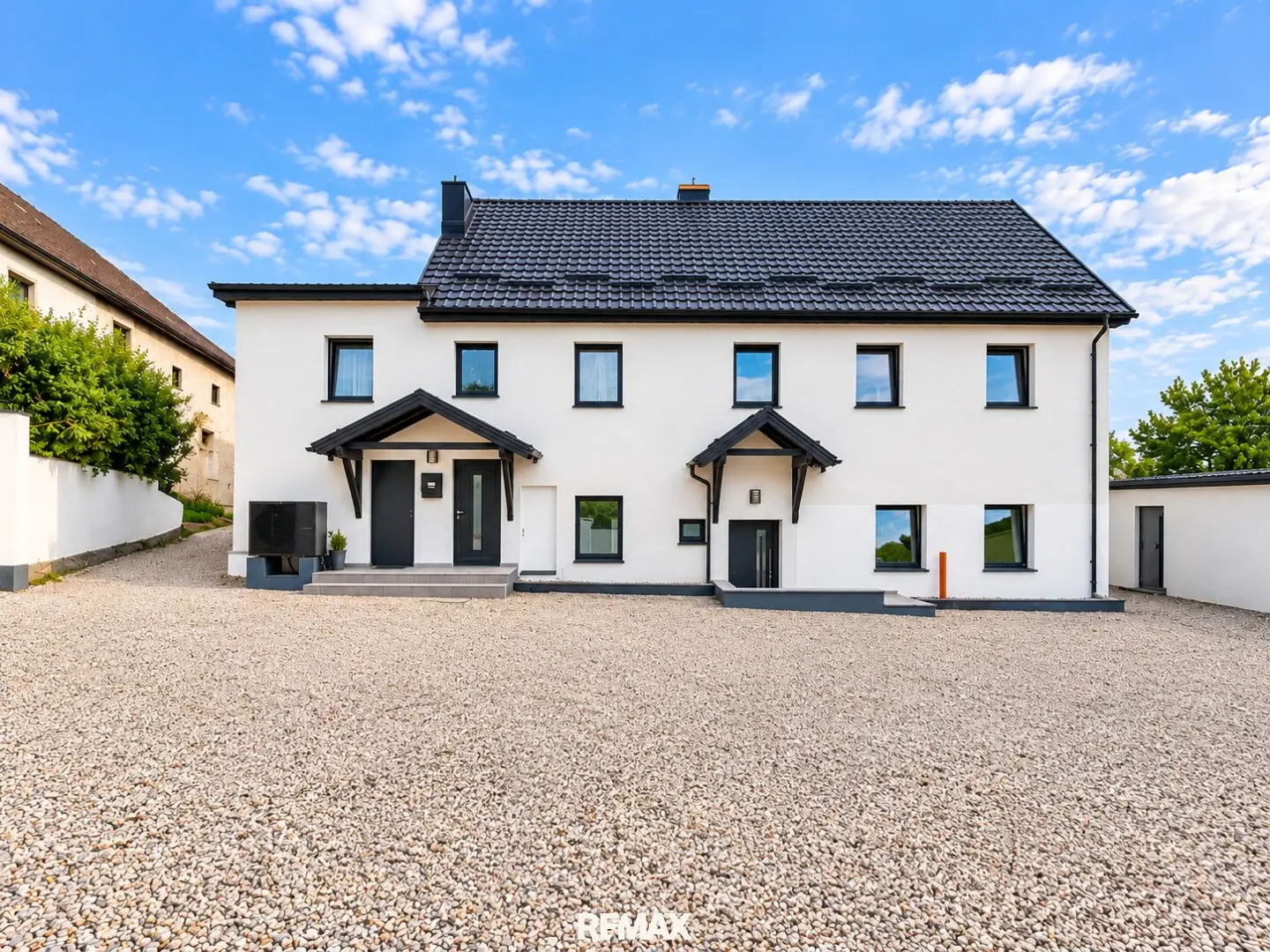 Mehrfamilienhaus in Enns – 4 Wohneinheiten