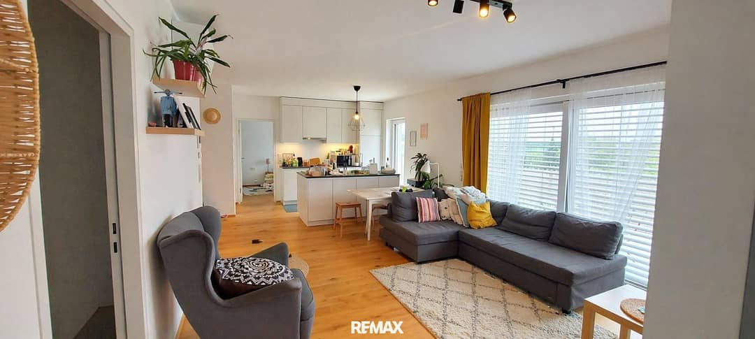 Penthouse with roof terrace and garage included
